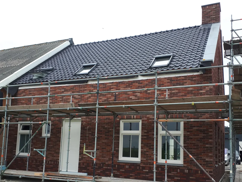 Minerale steenstrips metselwerk project in Kapelle door BvanBeek Metselwerken